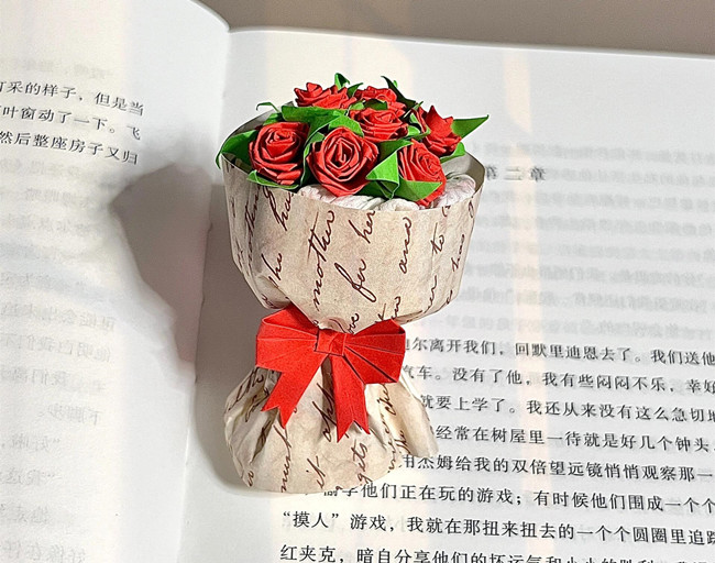 玫瑰花束折纸教程，广西花艺培训学校推荐