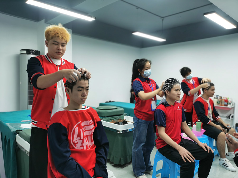 广西洗护课程：头发到底应该怎么洗？