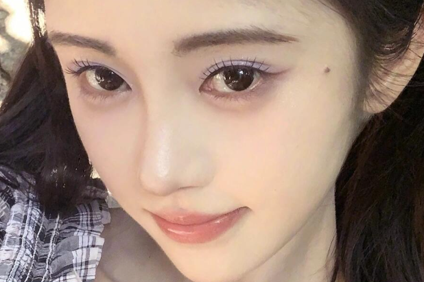 温柔香芋紫眼妆，学女明星同款妆容