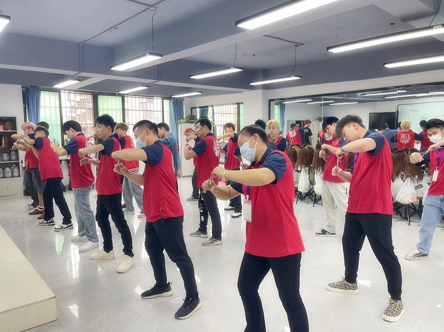 揭秘！南宁美发造型培训学校上课流程