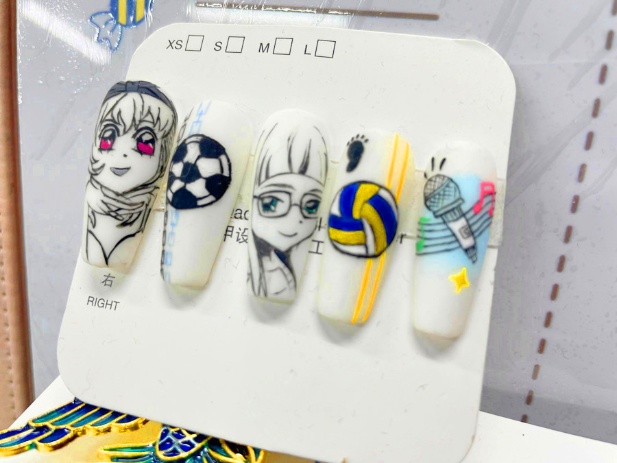 广西美甲教育：什么是手绘美甲？
