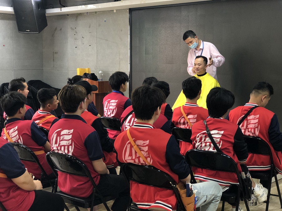 南宁学快剪：理发培训都要学哪些内容？