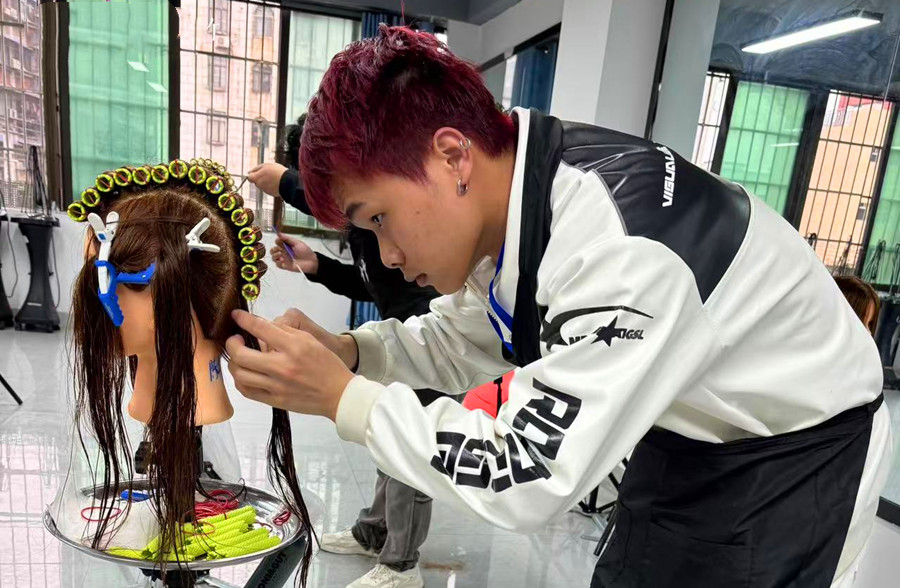 标准杠操作要点解析，广西烫染培训排行总结