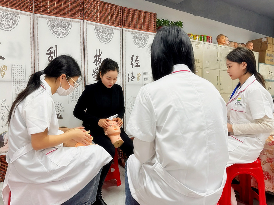 美容新手要掌握哪些知识？南宁美容面部护肤培训