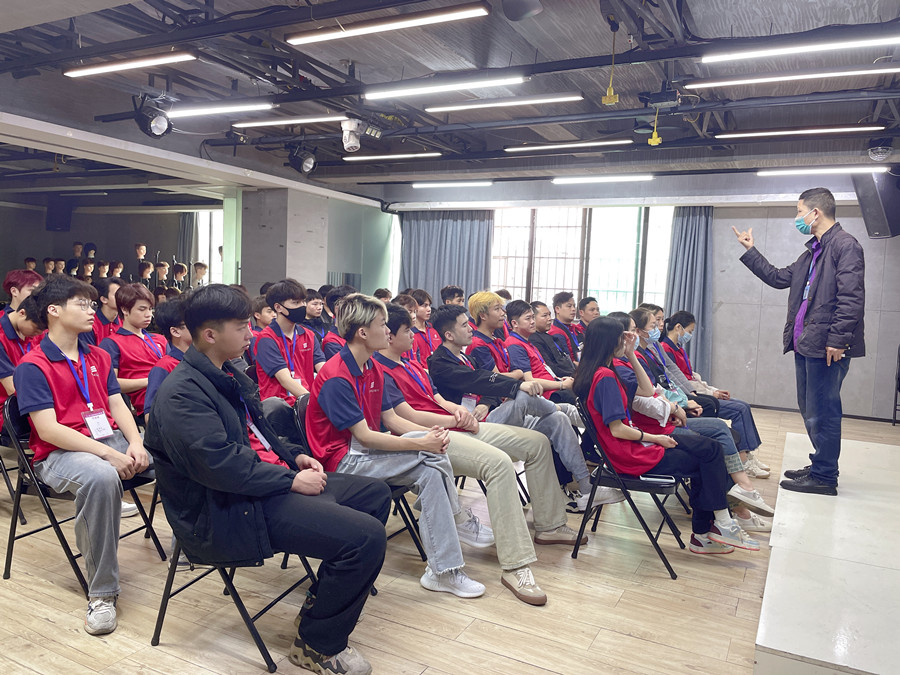 广西美发快剪学校：美发快剪的特点
