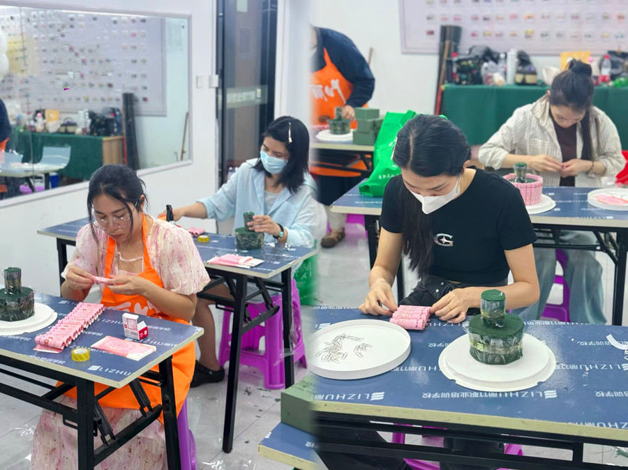 蛋糕花盒教程 | 南宁学花艺哪里时尚