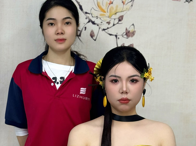 南宁彩妆写真教学：新中式造型