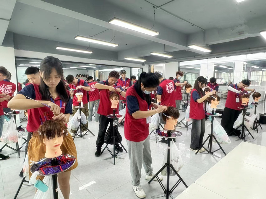 什么是烟花烫？烟花烫的特点是什么？南宁学习烫染