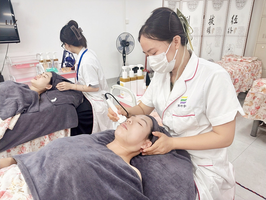 为什么要学会使用美容仪？广西皮肤管理教学