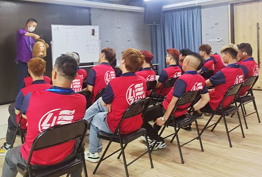 广西学美发，广西美业培训学校推荐丽竹学校