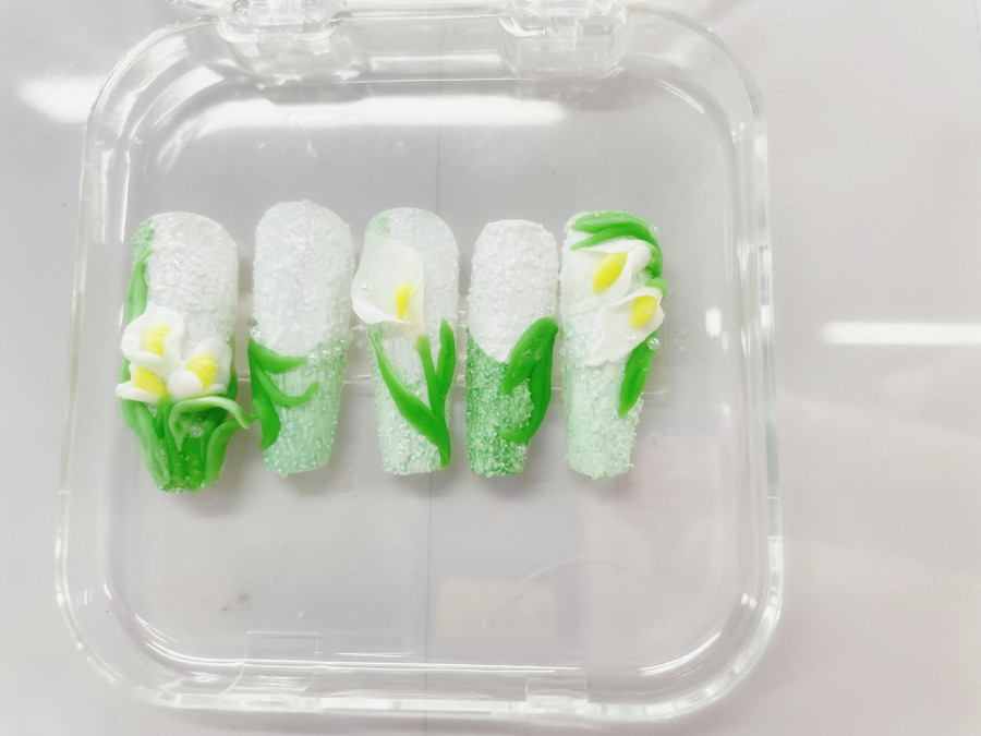 石膏微雕郁金香美甲，0基础学美甲作品