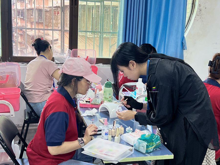 广西美甲课堂实拍 | 广西美甲技术训练