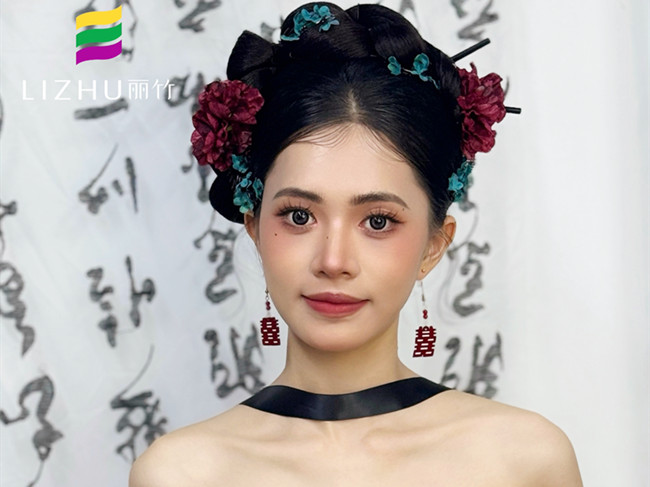南宁彩妆造型学校作品解析---新中式造型