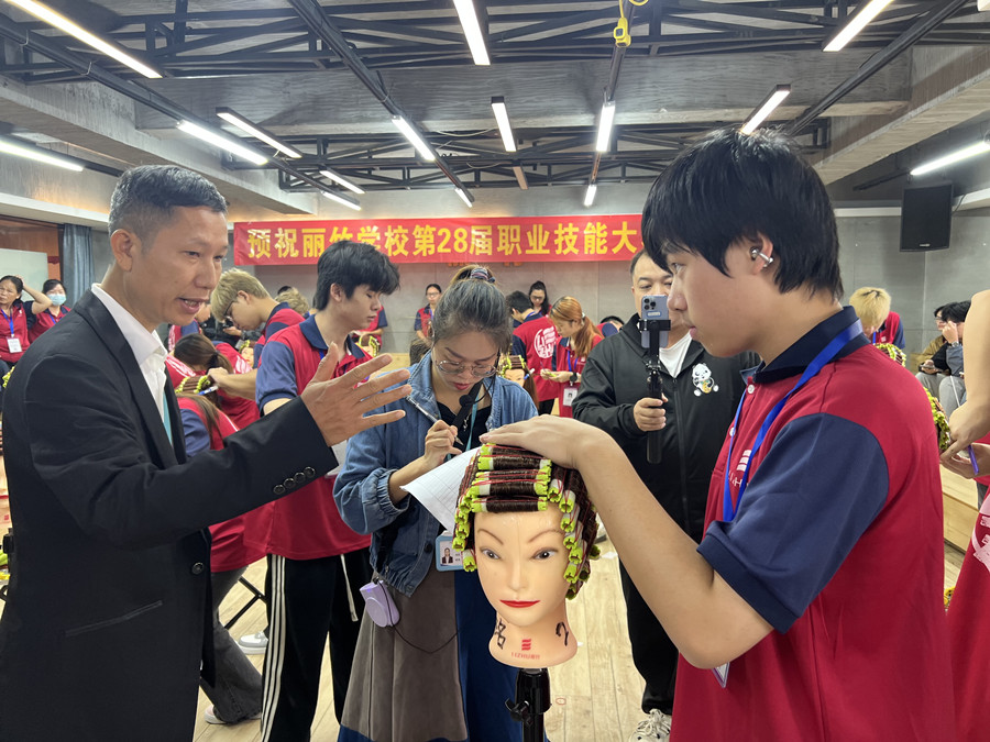 南宁美发学校技能大赛标准杠项目获奖名单出炉