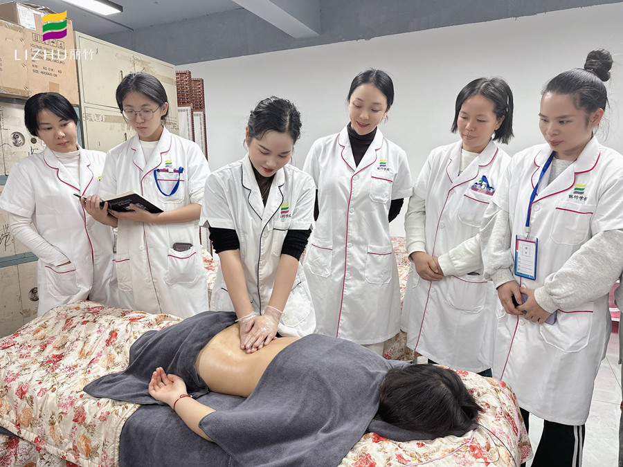 腹部管理，南宁美容健康管理学校分享