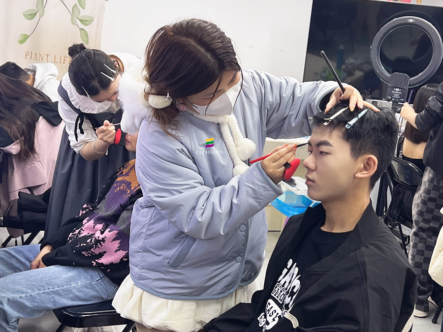 0基础化妆培训 | 南宁化妆真人实操