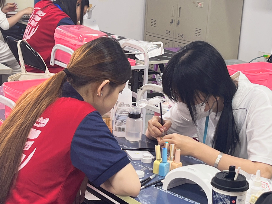 南宁美甲学习：零基础学美甲无从下手？