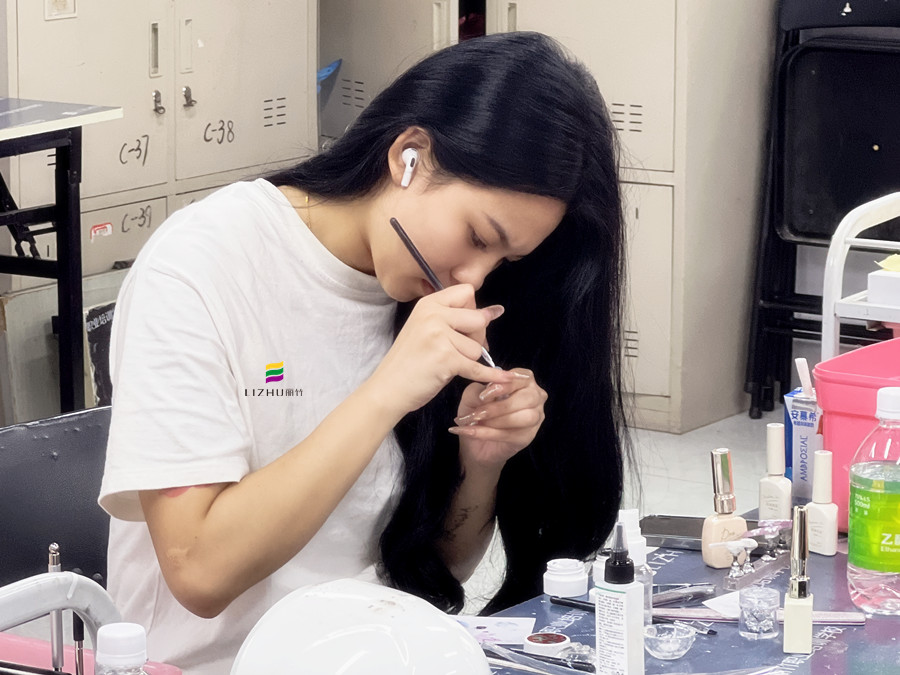 南宁美甲创业？南宁美甲学校推荐到丽竹学校