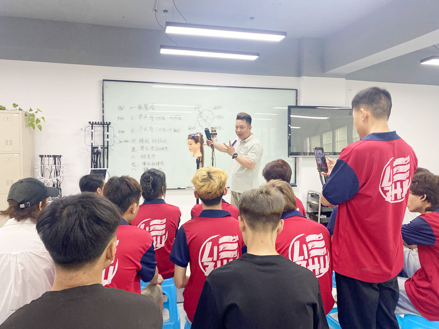 零基础学烫染：直板夹操作示范