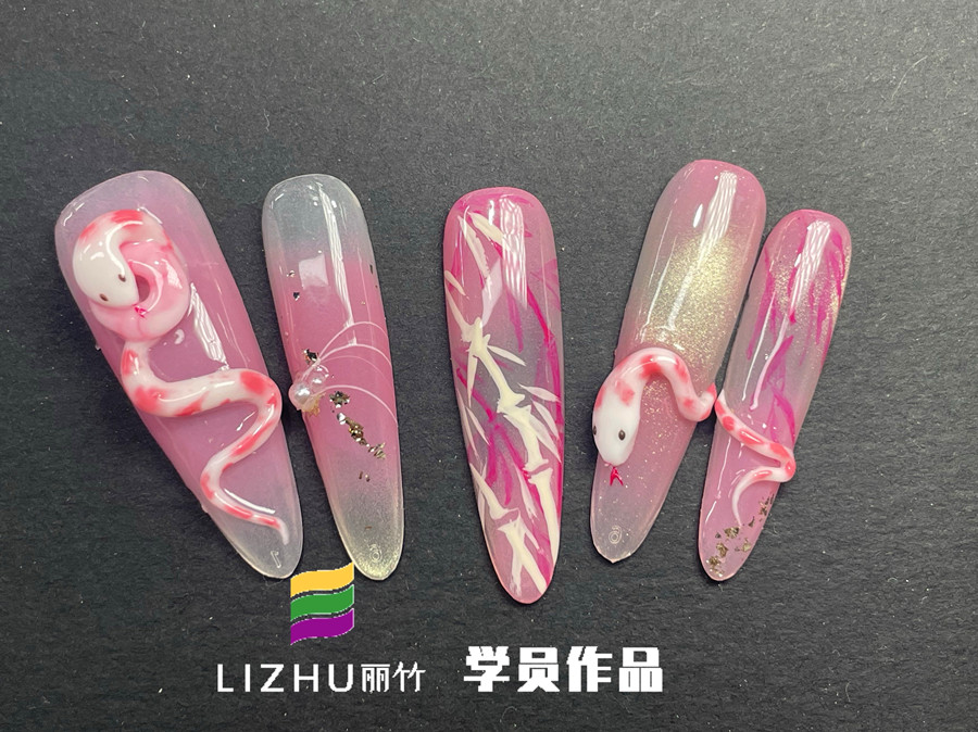 初高中毕业学美甲：粉色竹蛇雕花美甲