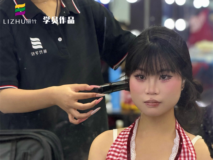 甜美少女感妆容，广西教化妆彩妆